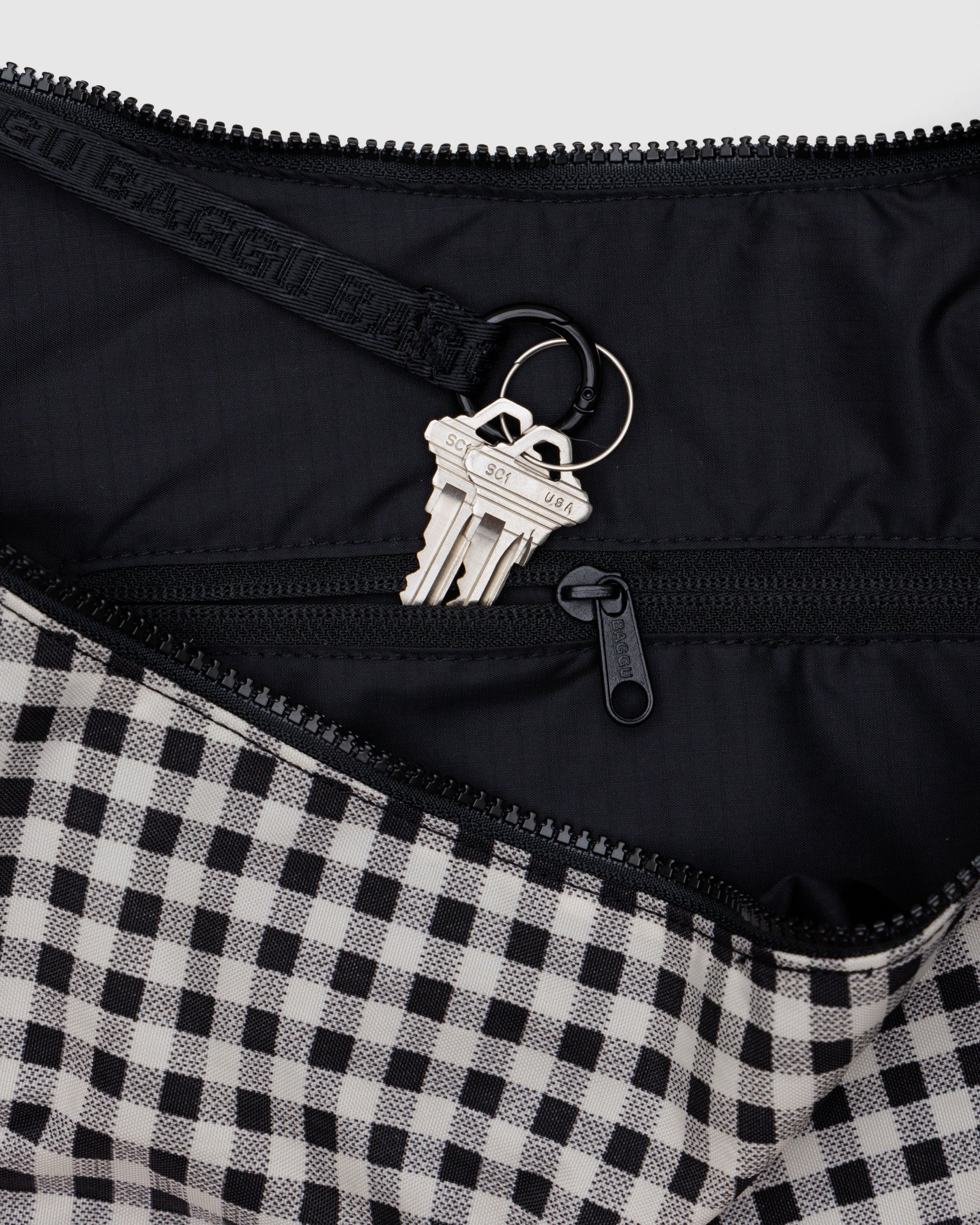 BAGGU Large Nylon Crescent Bag - Black & White Gingham