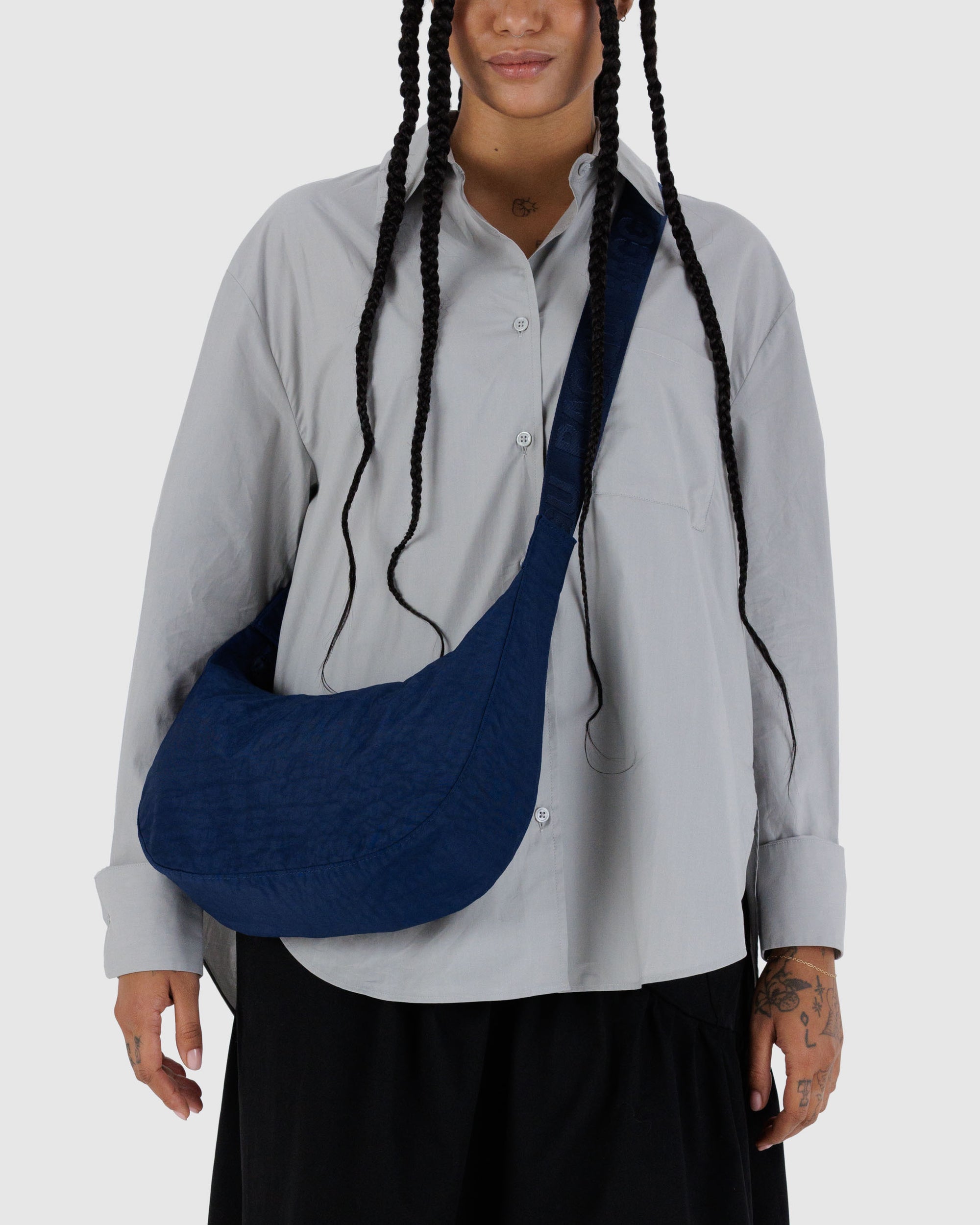 BAGGU Medium Nylon Crescent Bag - Navy