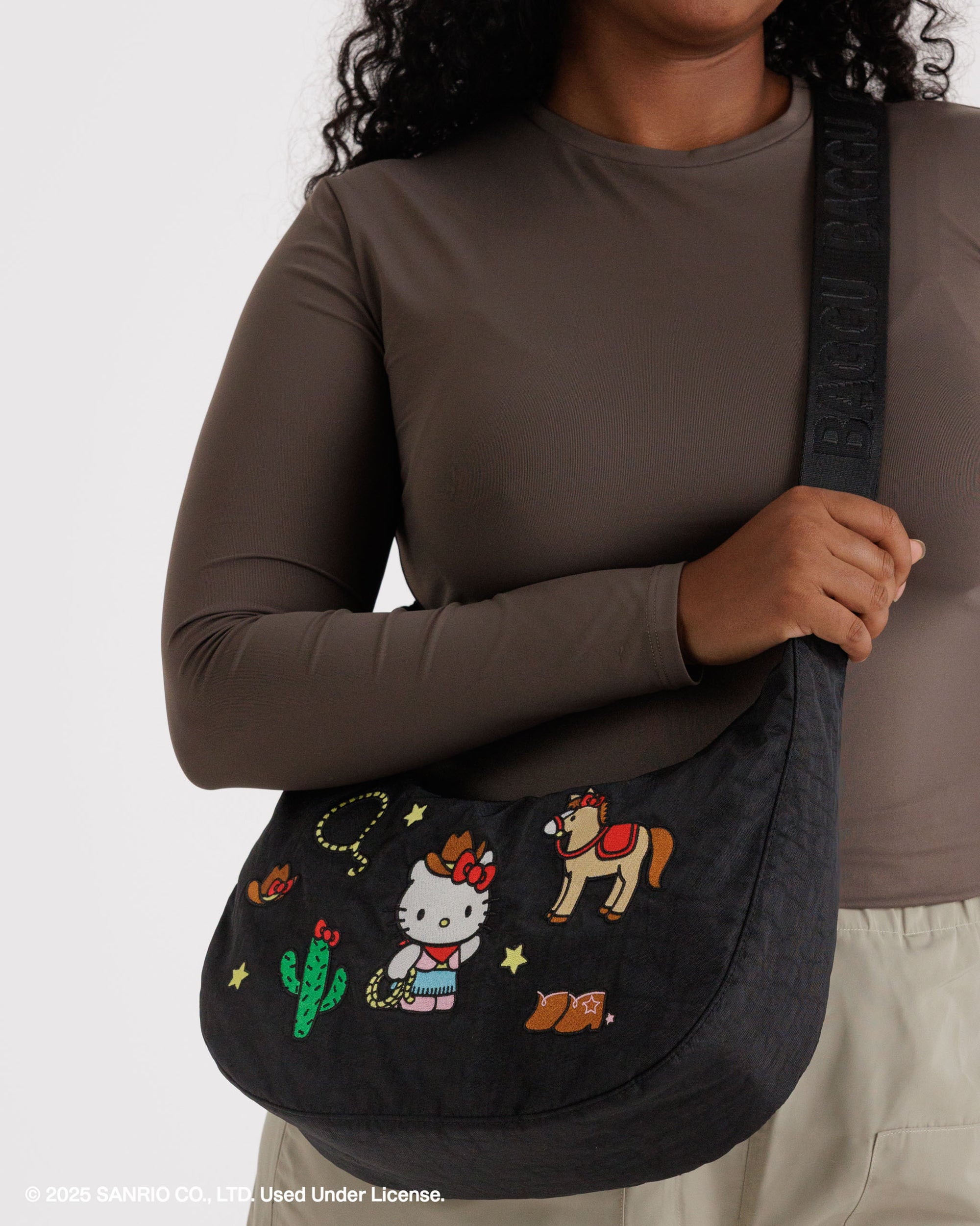BAGGU Medium Nylon Crescent Bag - Embroidered Hello Kitty Western