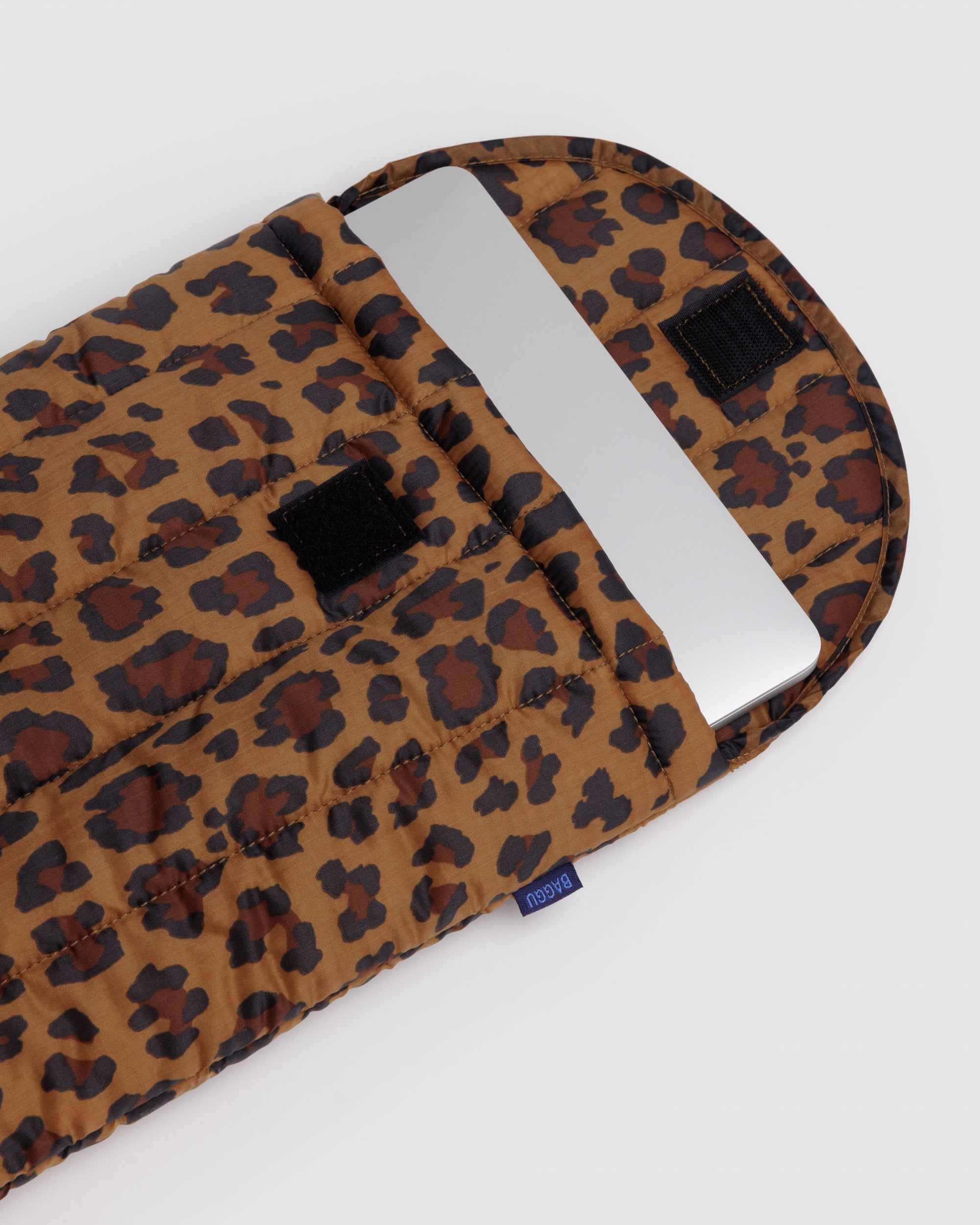 BAGGU Puffy Laptop Sleeve 13/14" - Leopard