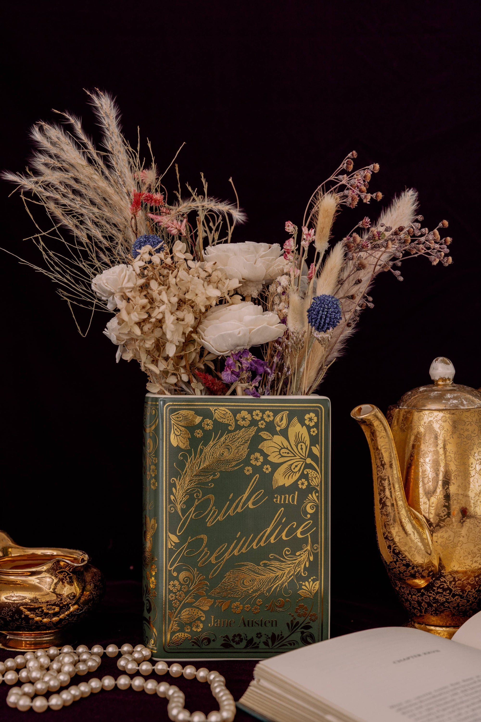 Book Vase Pride and Prejudice