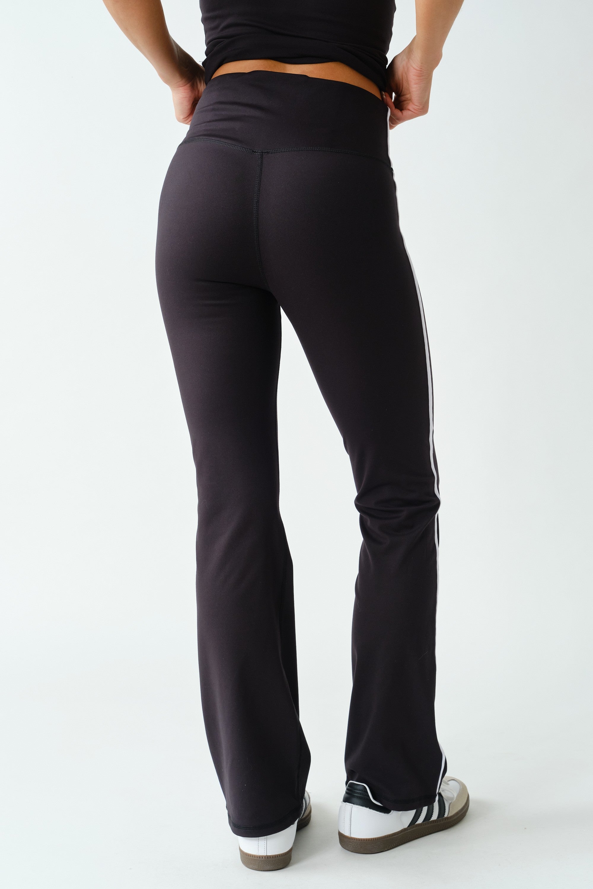 Sculpted High-waist Flare Legging Black
