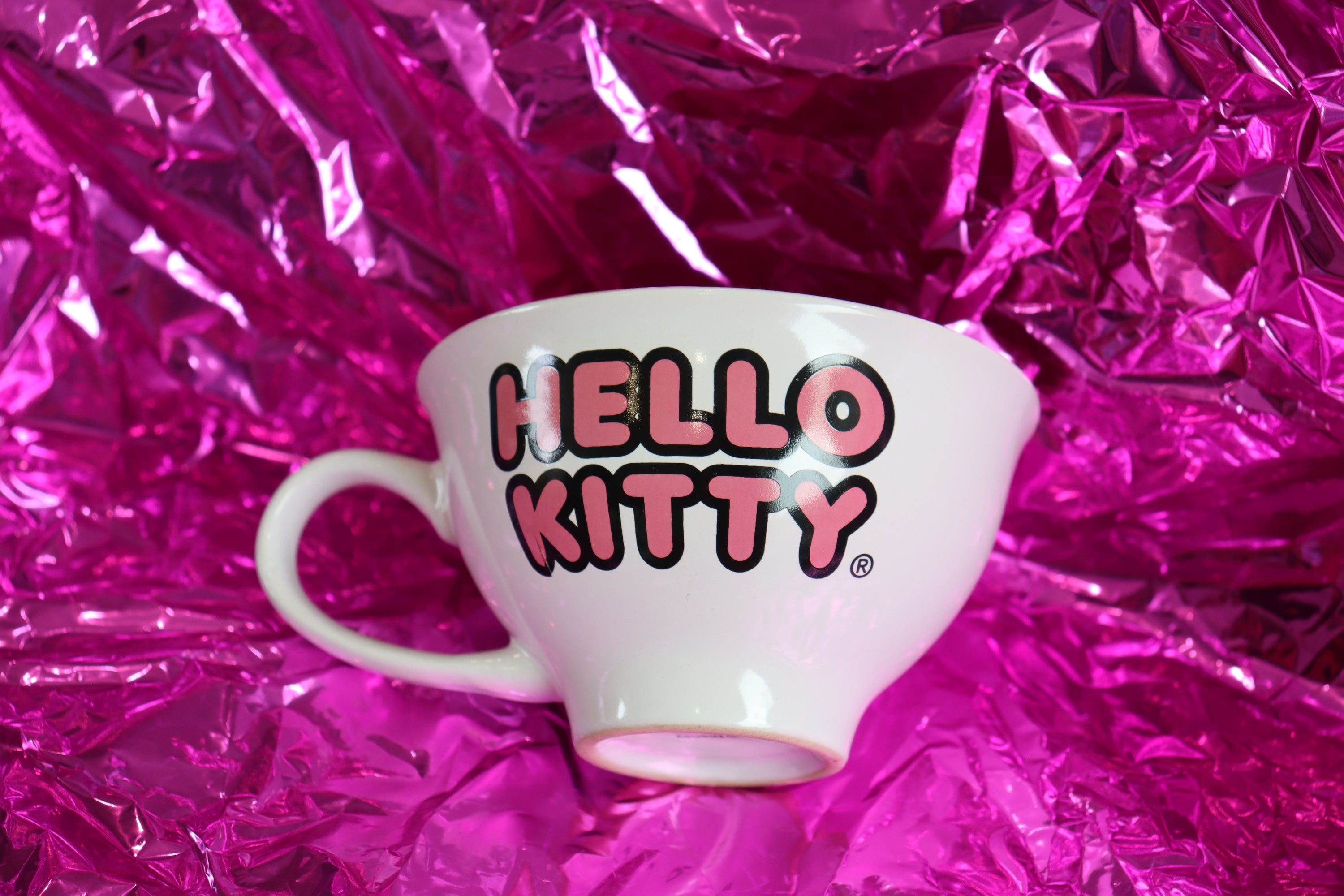 Hello Kitty Teacup and Saucer Set