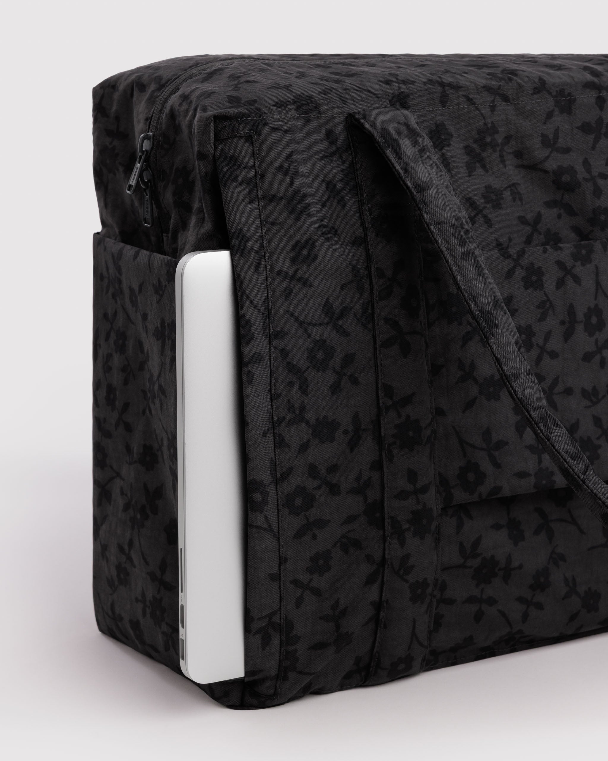 BAGGU Cloud Carry-On - Charcoal Ditsy Floral