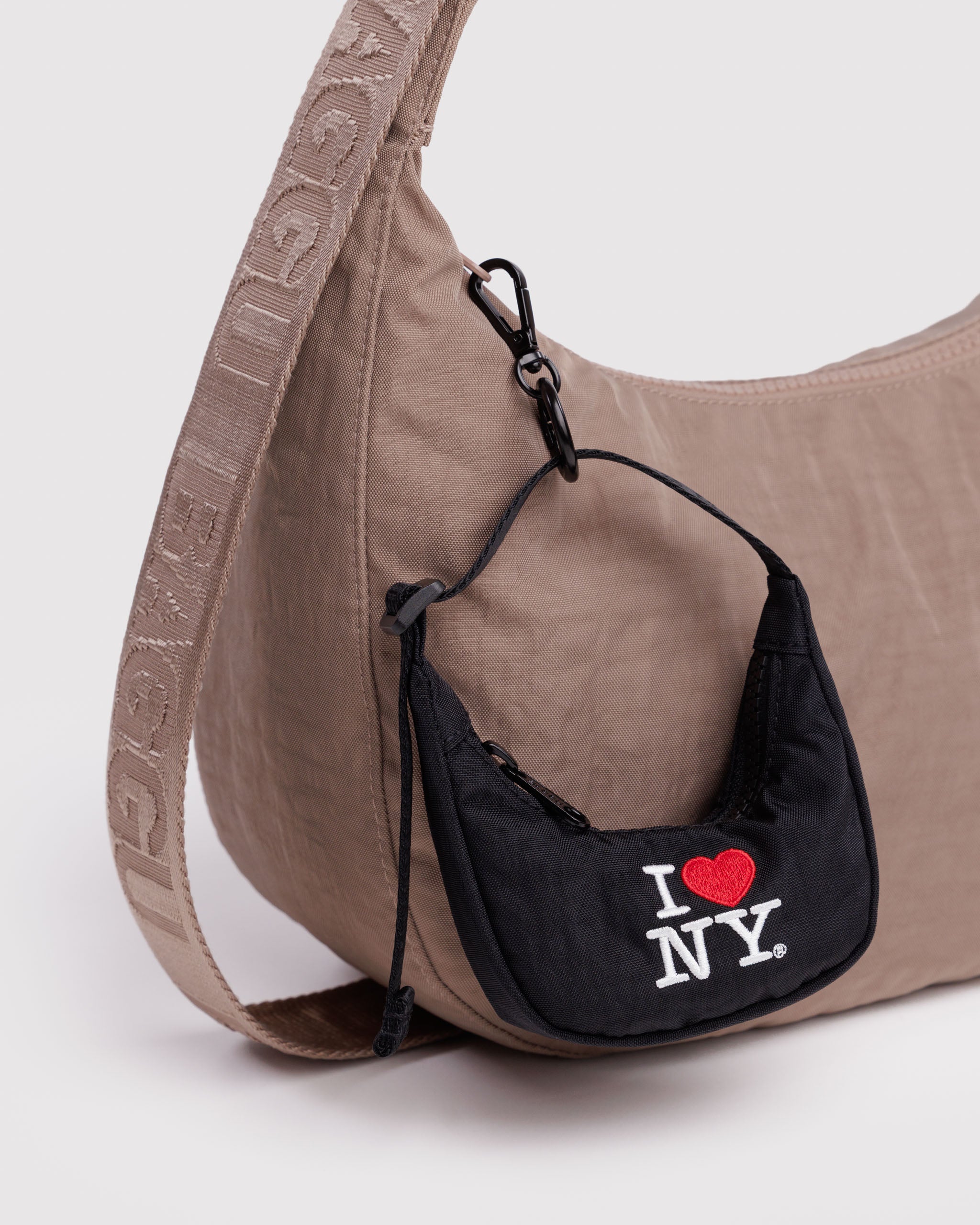 BAGGU Crescent Bag Charm - I Love NY
