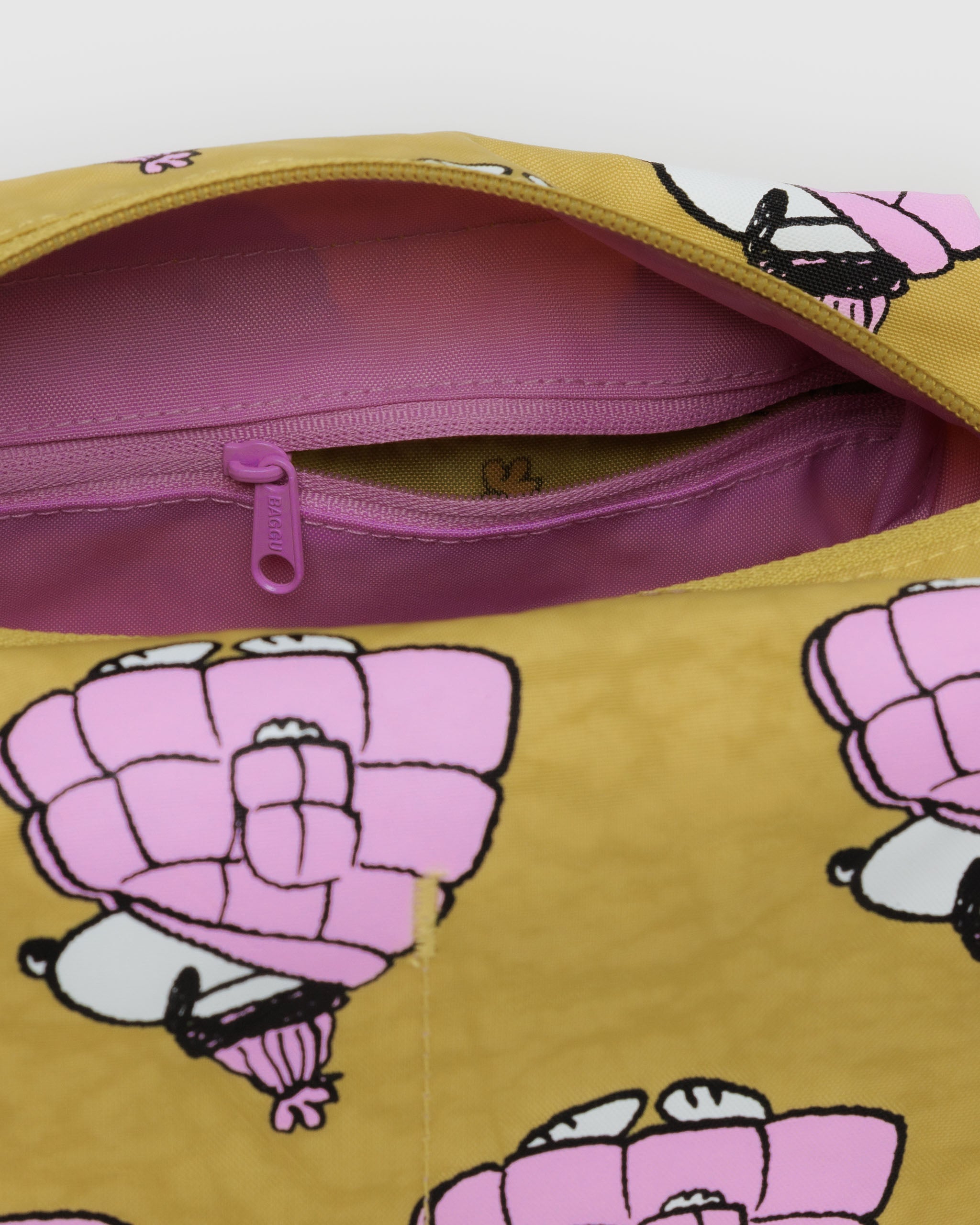 BAGGU Dopp Kit - Puffer Snoopy Pink