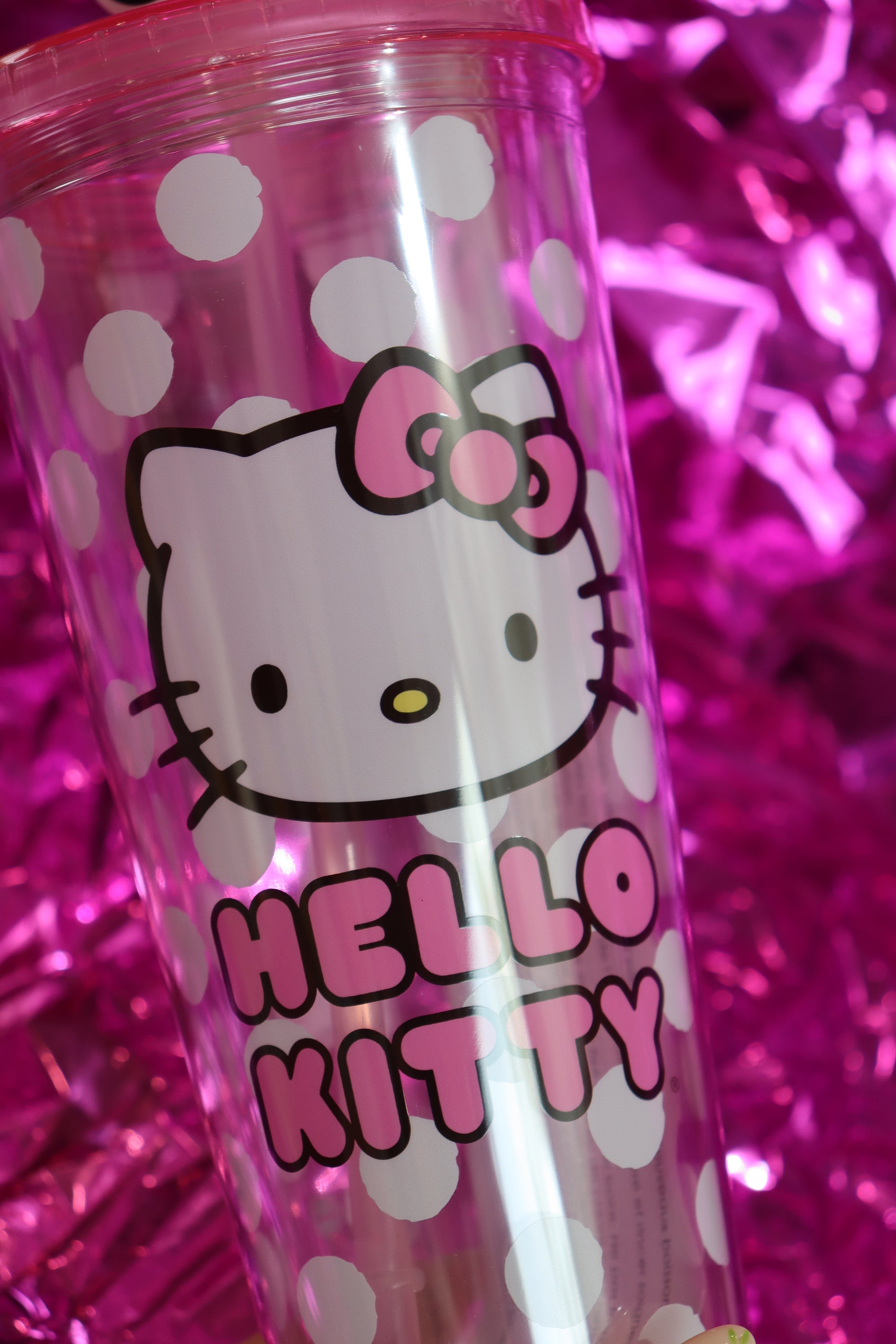 Hello Kitty 24oz Plastic Cold Cup with Lid and Topper