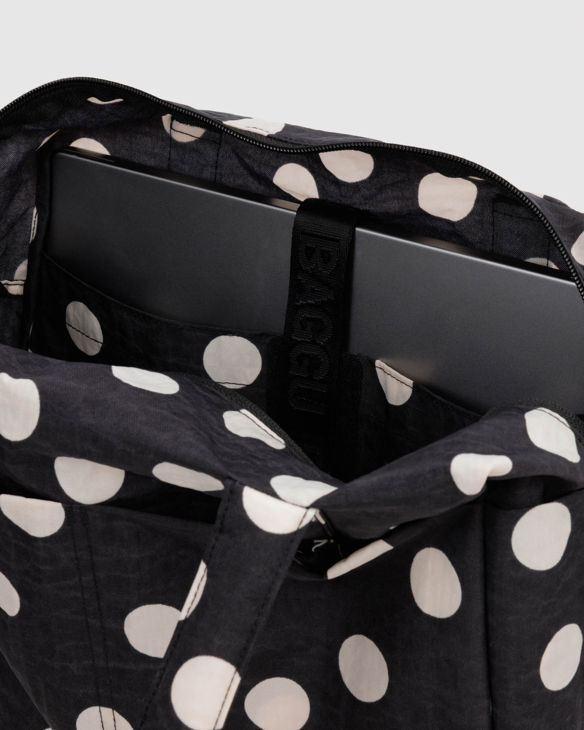 BAGGU Everyday Cloud Bag - Black and Cream Polka Dot