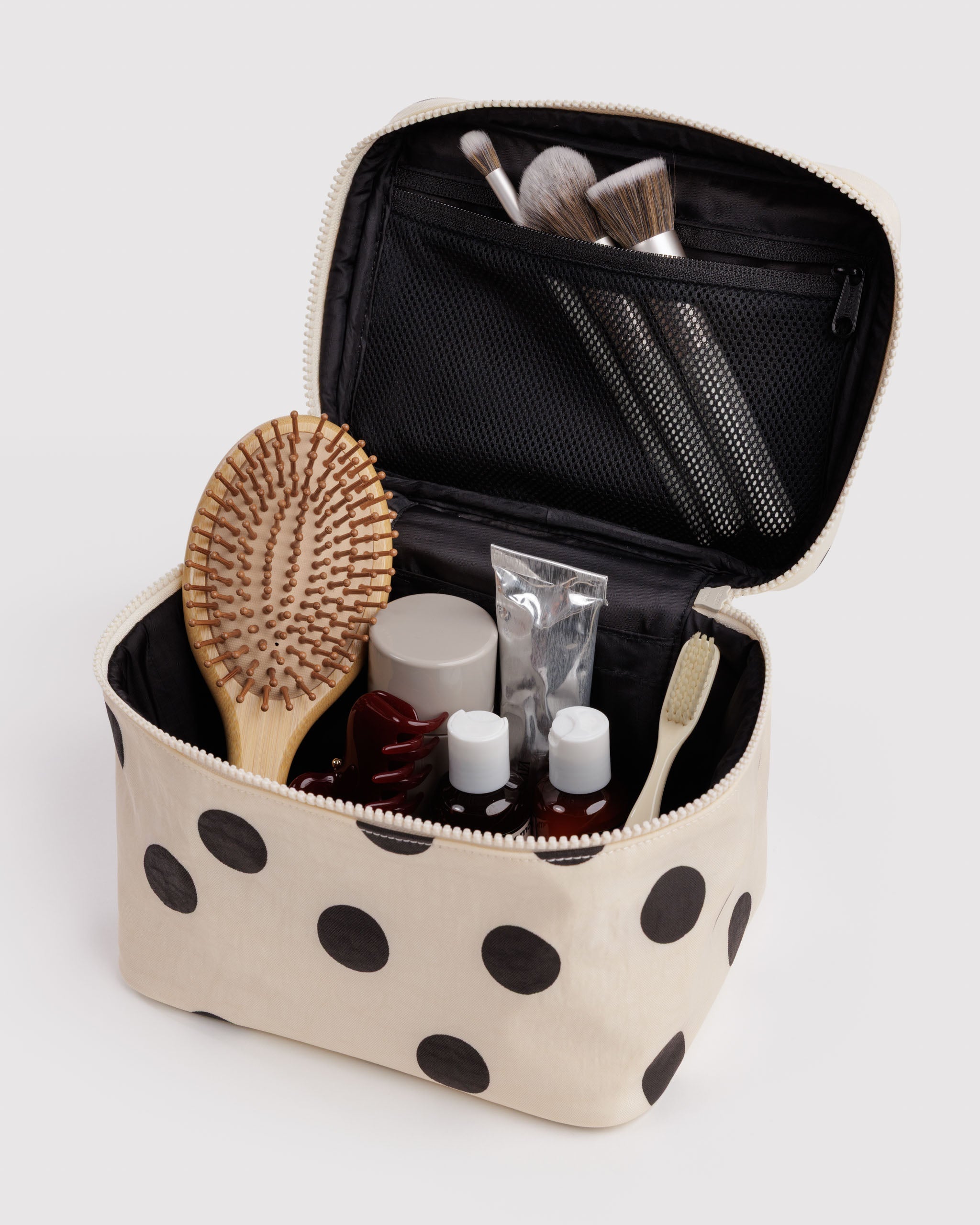 BAGGU Large Cosmetic Case - Cream & Black Polka Dot