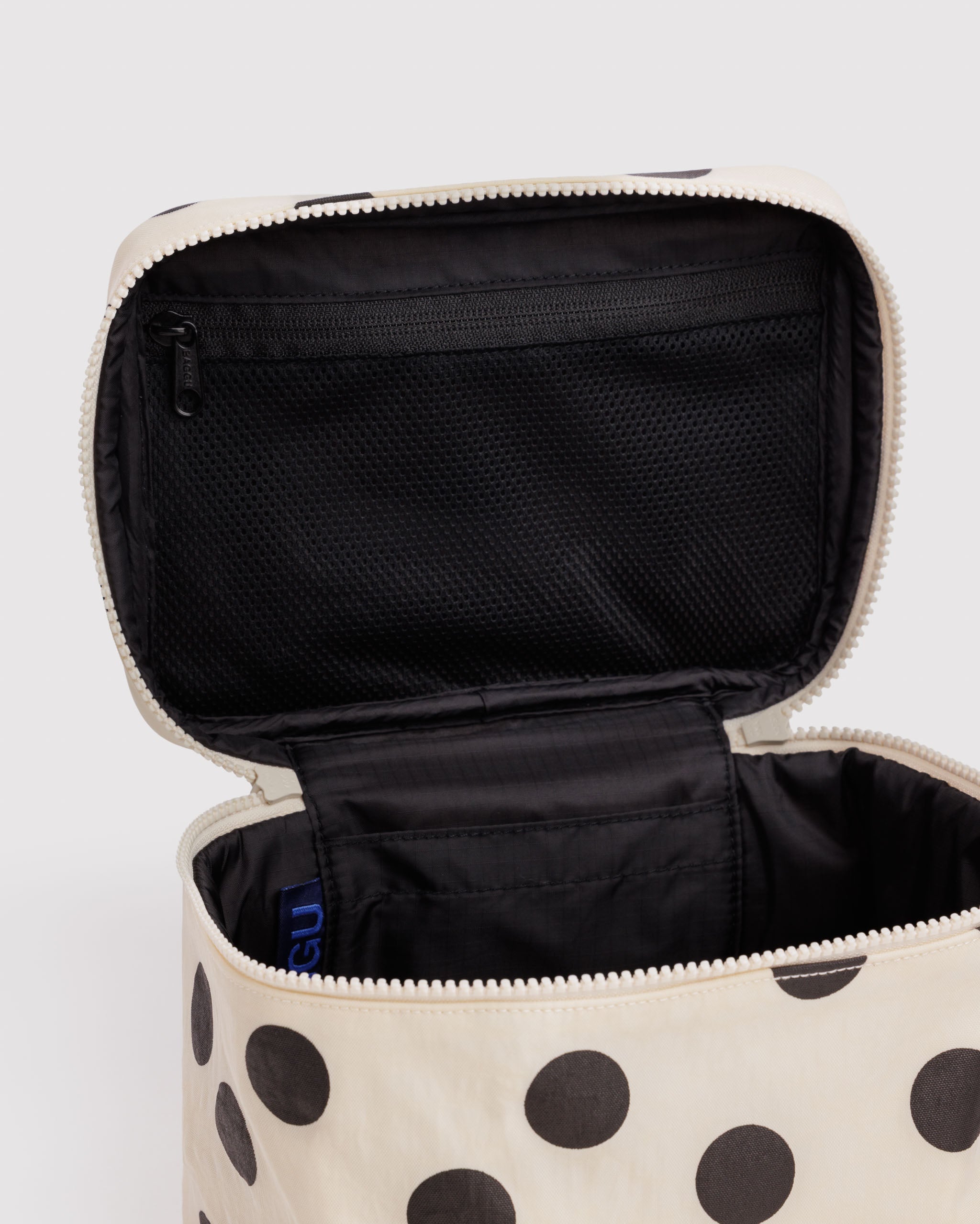 BAGGU Large Cosmetic Case - Cream & Black Polka Dot