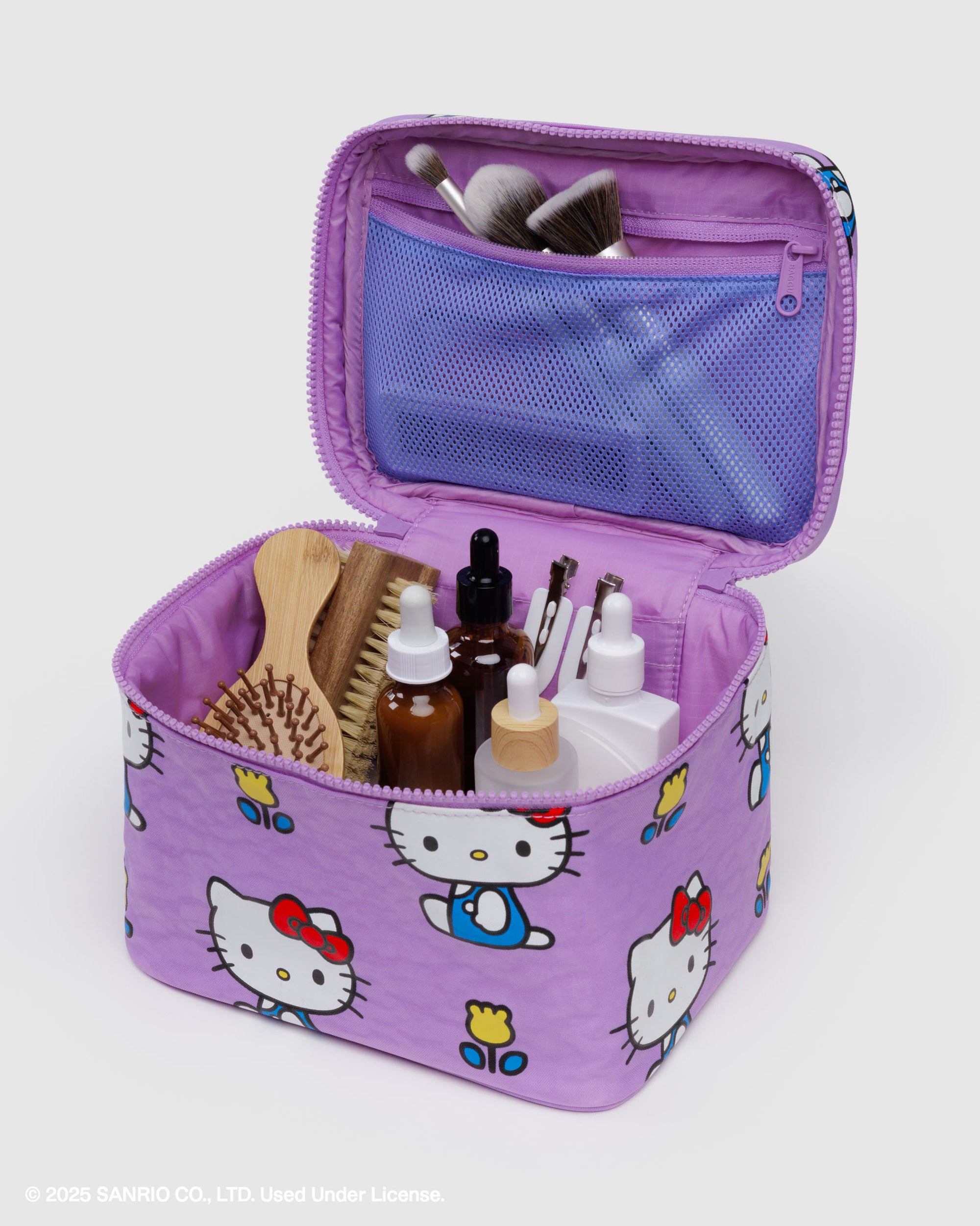 BAGGU Large Cosmetic Case - Hello Kitty Pink