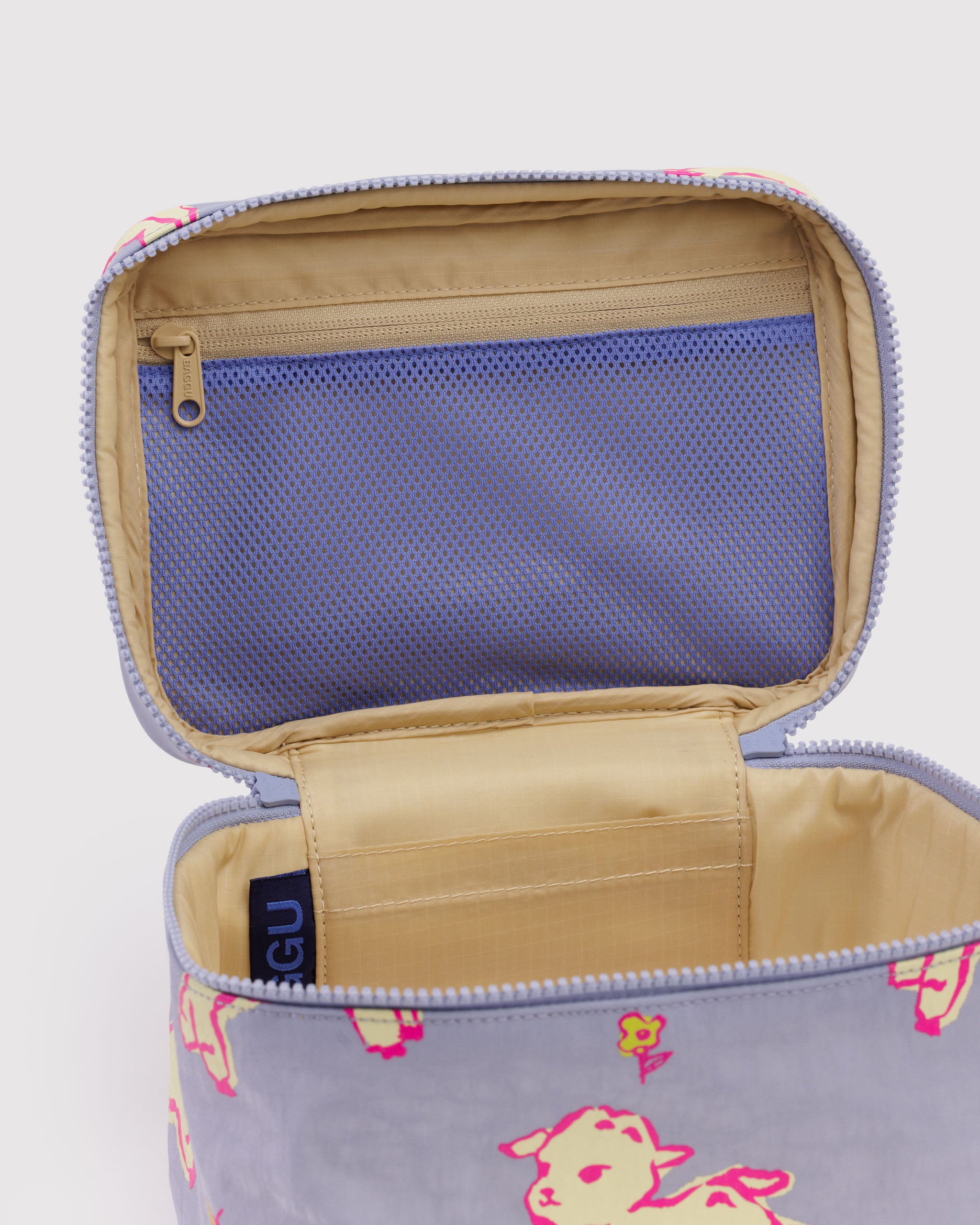 BAGGU Large Cosmetic Case - Lambs
