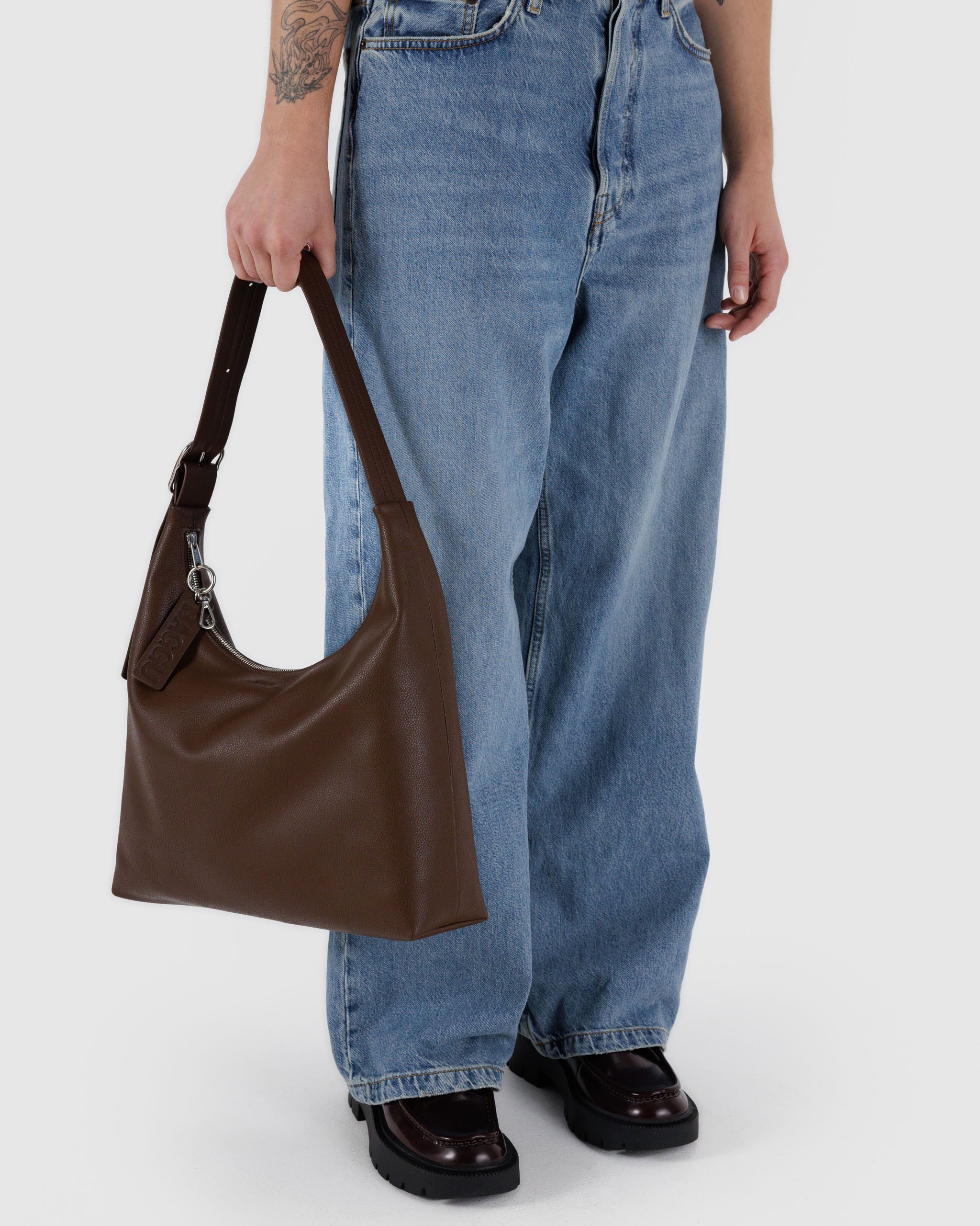 BAGGU Recycled Leather Shoulder Bag - Brown