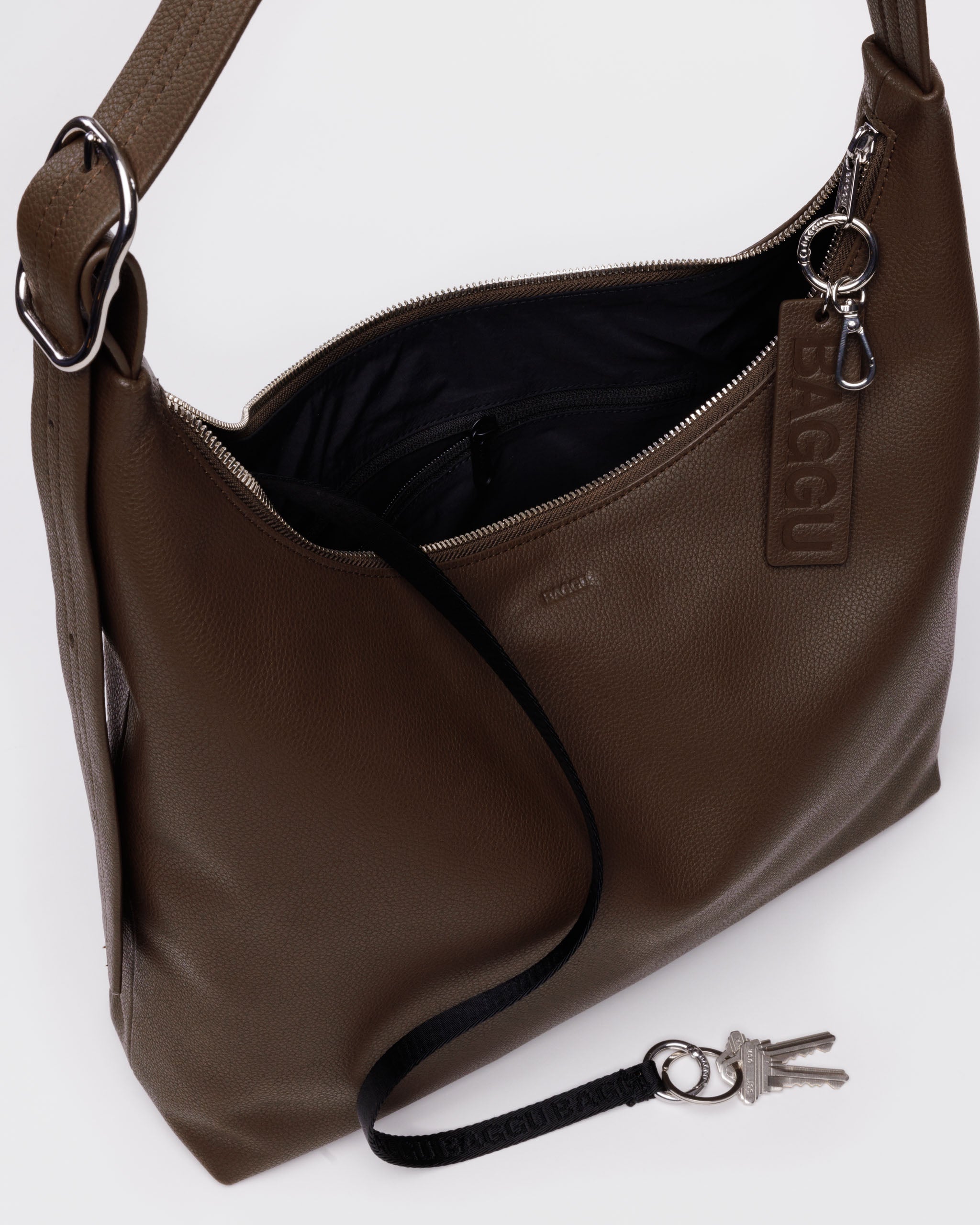 BAGGU Recycled Leather Shoulder Bag - Brown