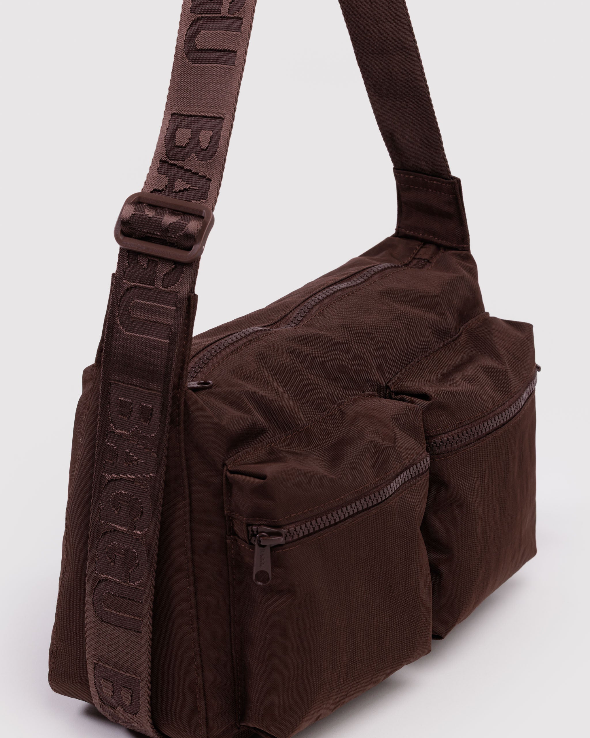 BAGGU Medium Cargo Crossbody - Coffee