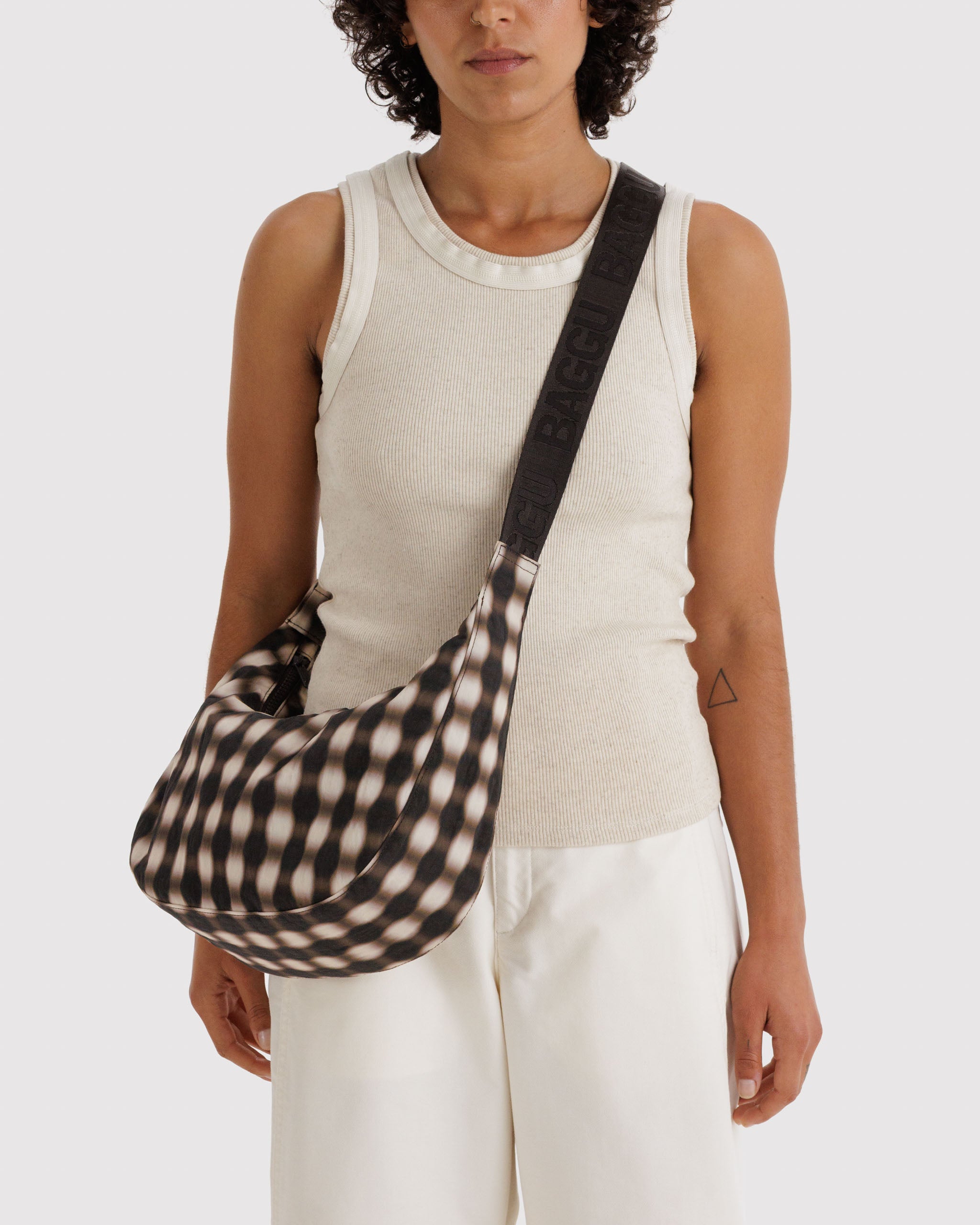 BAGGU Medium Nylon Crescent Bag - Blurred Gingham Brown