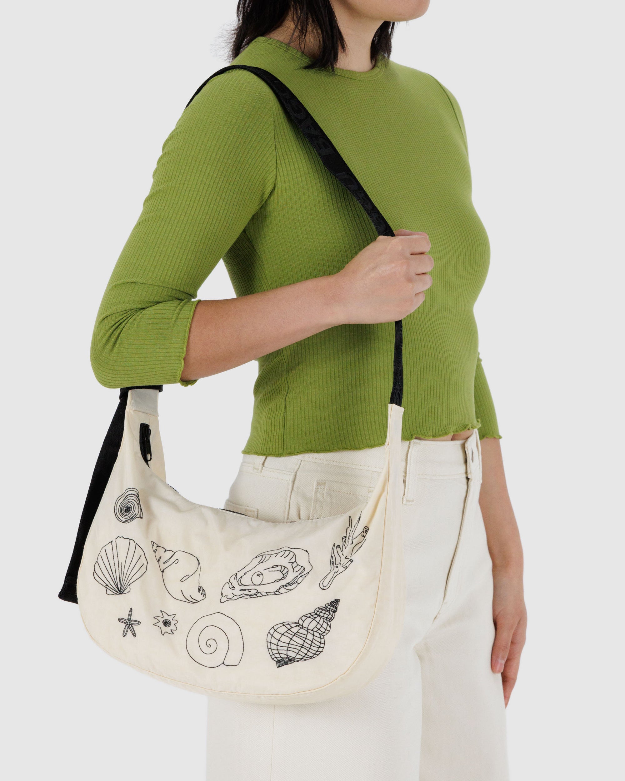 BAGGU Medium Nylon Crescent Bag - Embroidered Shells