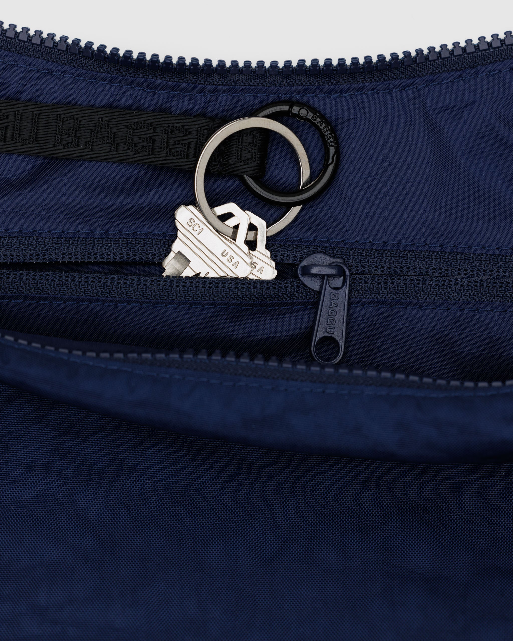BAGGU Medium Nylon Crescent Bag - Navy