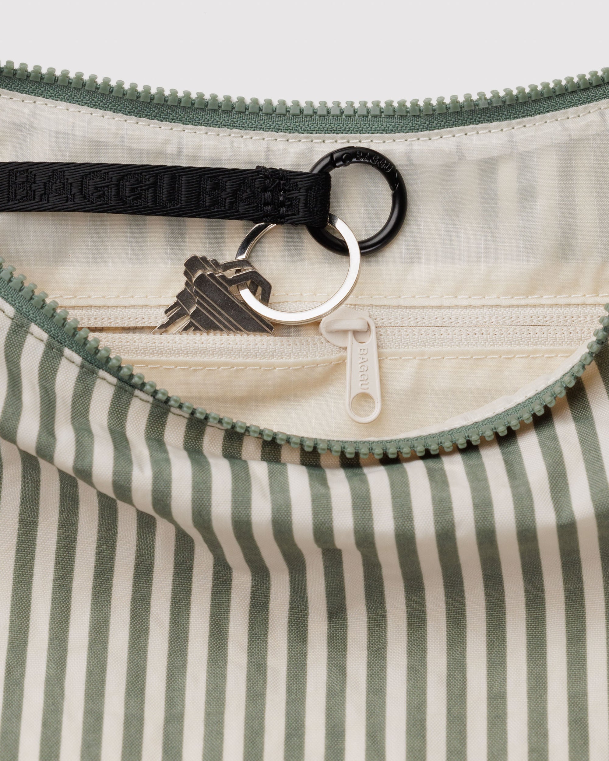 BAGGU Medium Nylon Crescent Bag - Sage Stripe