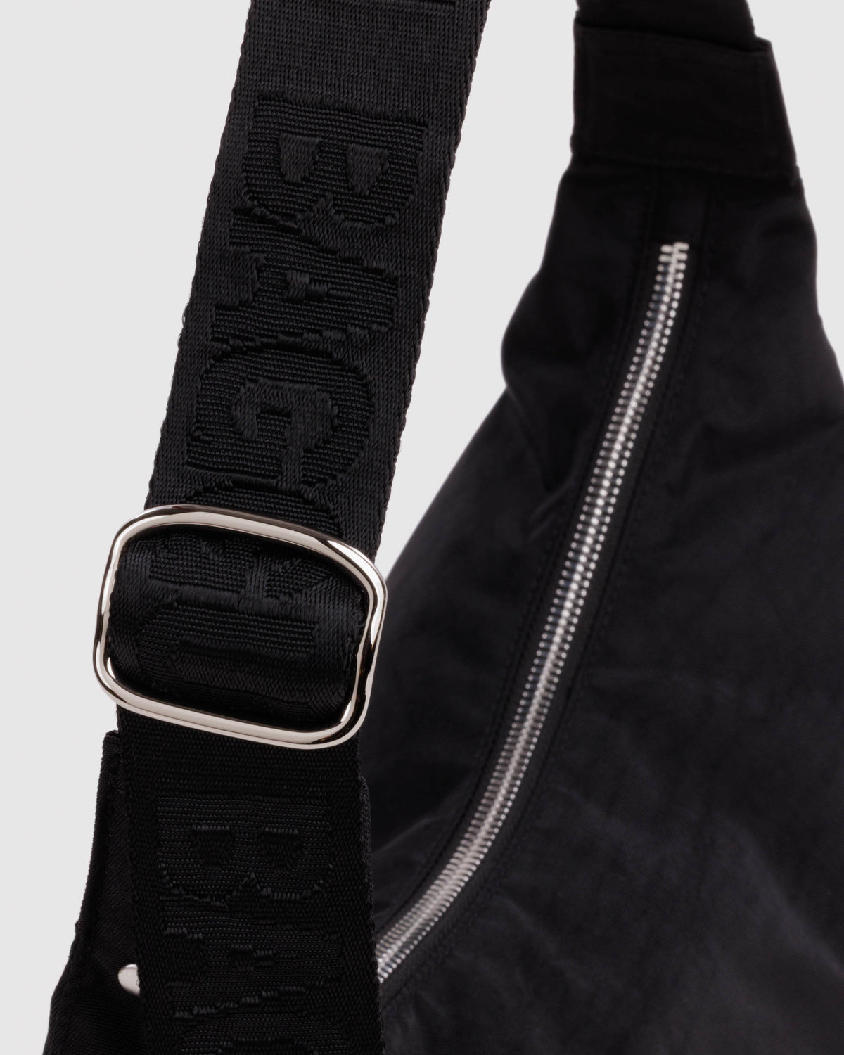 BAGGU Medium Nylon Crescent Bag - Studs