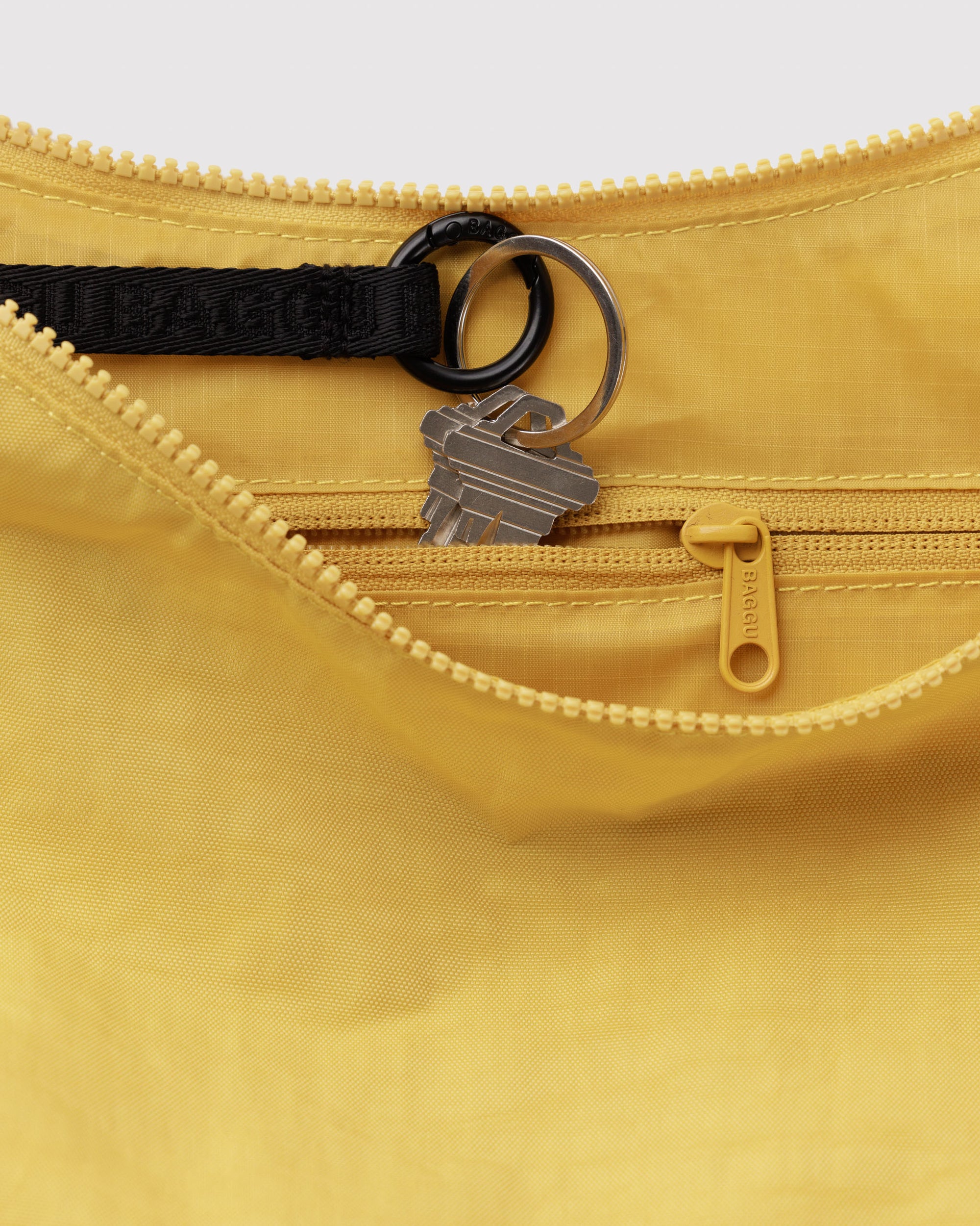 BAGGU Medium Nylon Crescent Bag - Sunflower
