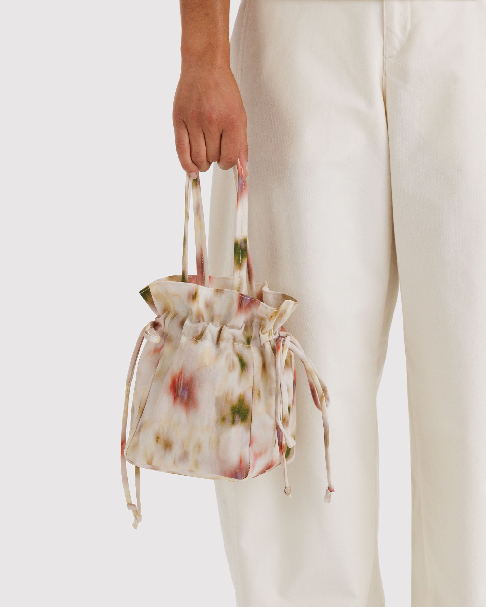 BAGGU Nylon Drawstring Bag - Abstract Floral