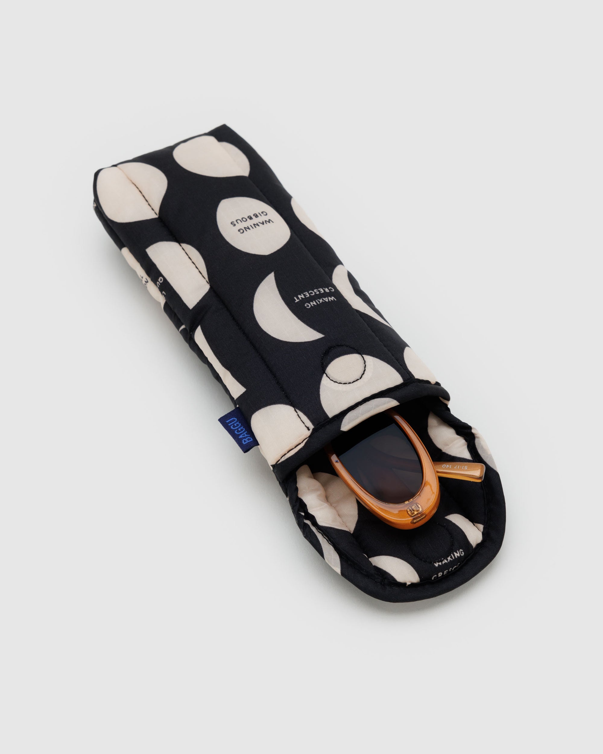 BAGGU Puffy Glasses Sleeve - Moon