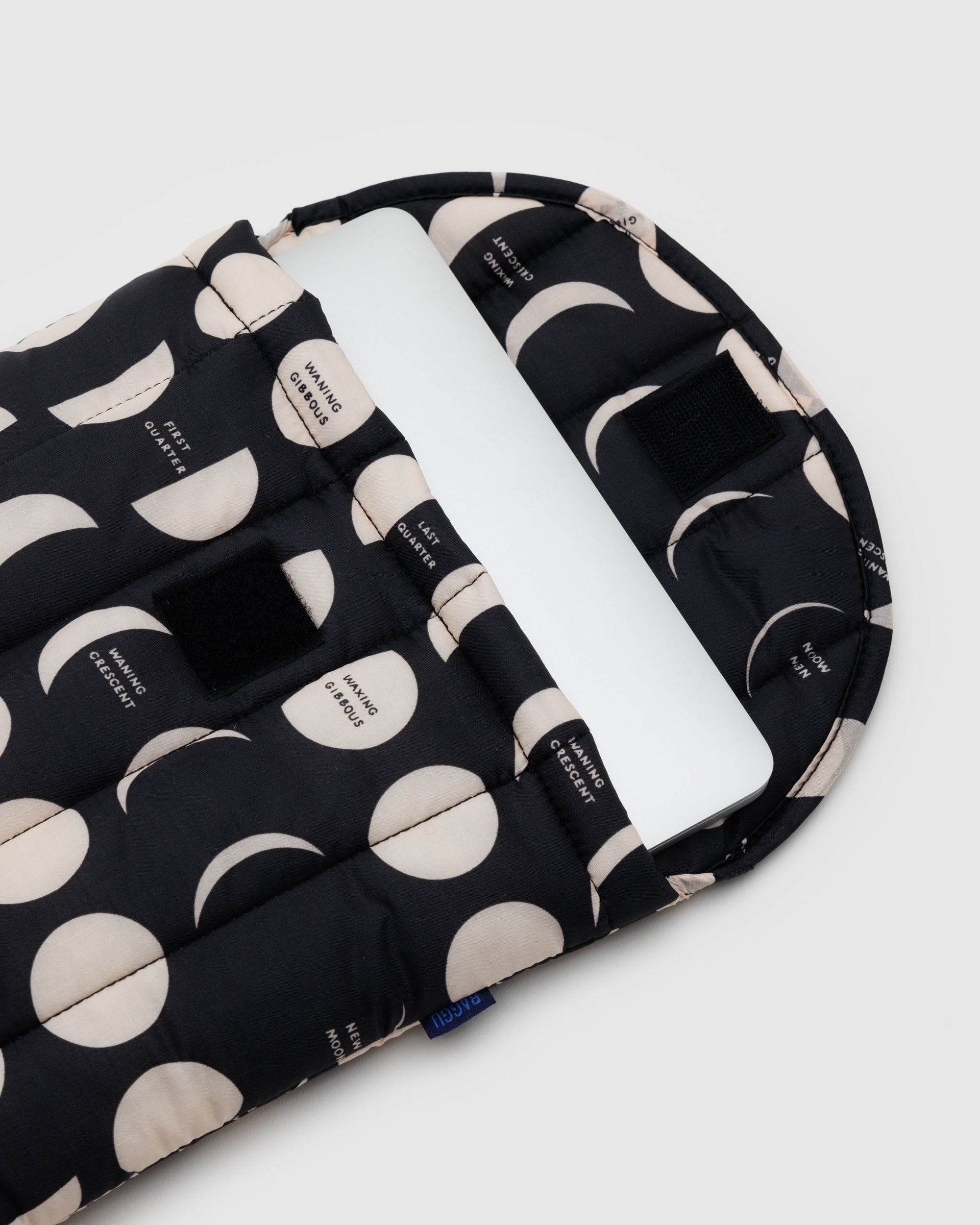 BAGGU Puffy Laptop Sleeve 13"/14" Moon