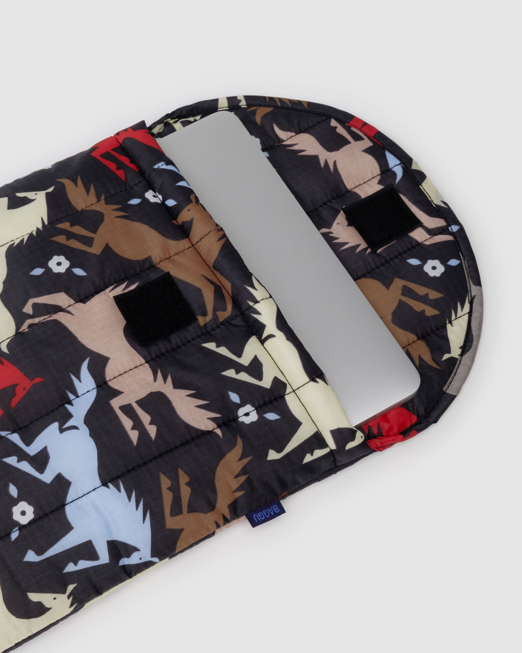 BAGGU Puffy Laptop Sleeve 13"/14" - Horse Cut-Outs