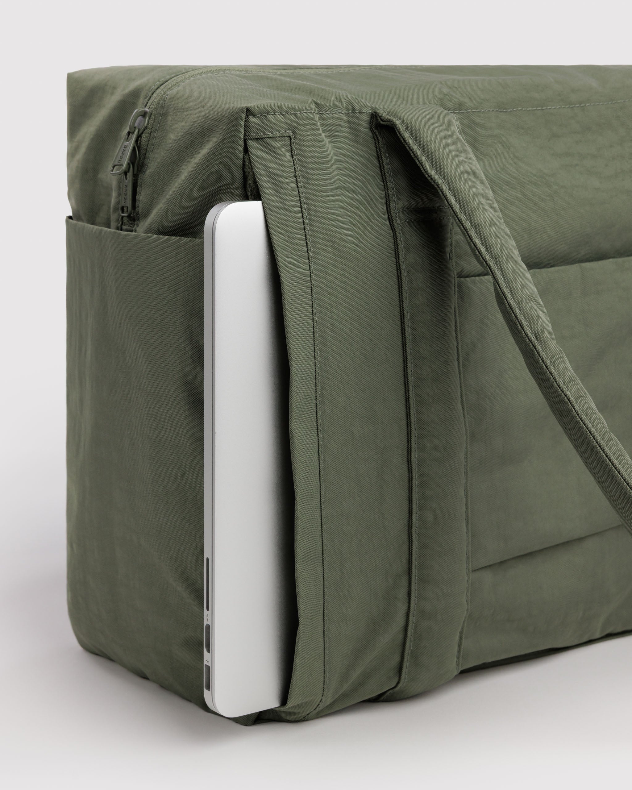 BAGGU Small Cloud Carry-On - Caper