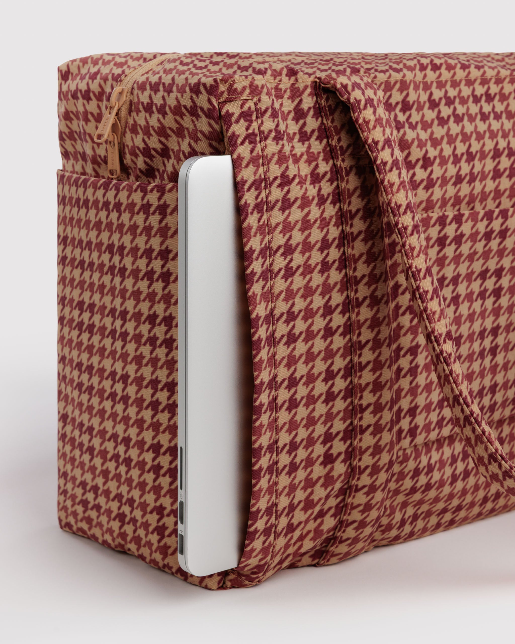 BAGGU Small Cloud Carry-On - Tan Houndstooth