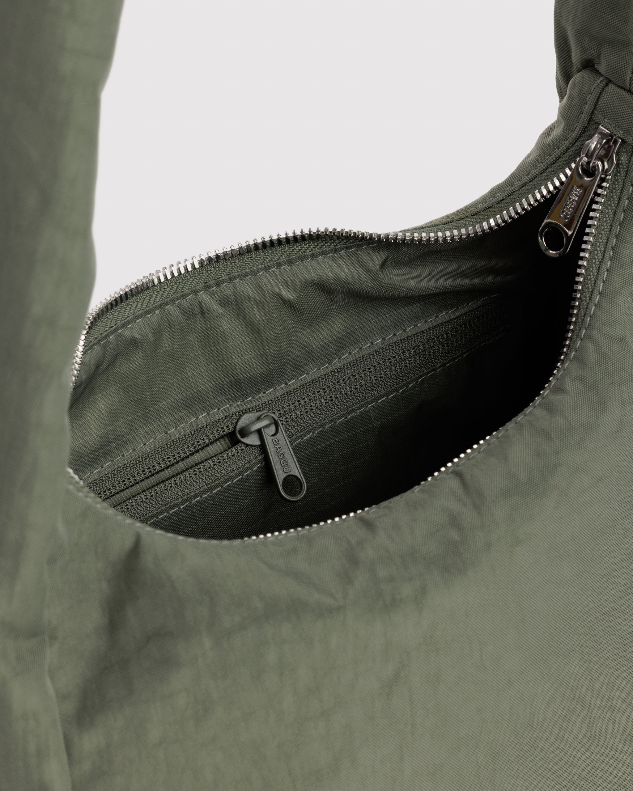 BAGGU Small Nylon Meringue Bag - Caper