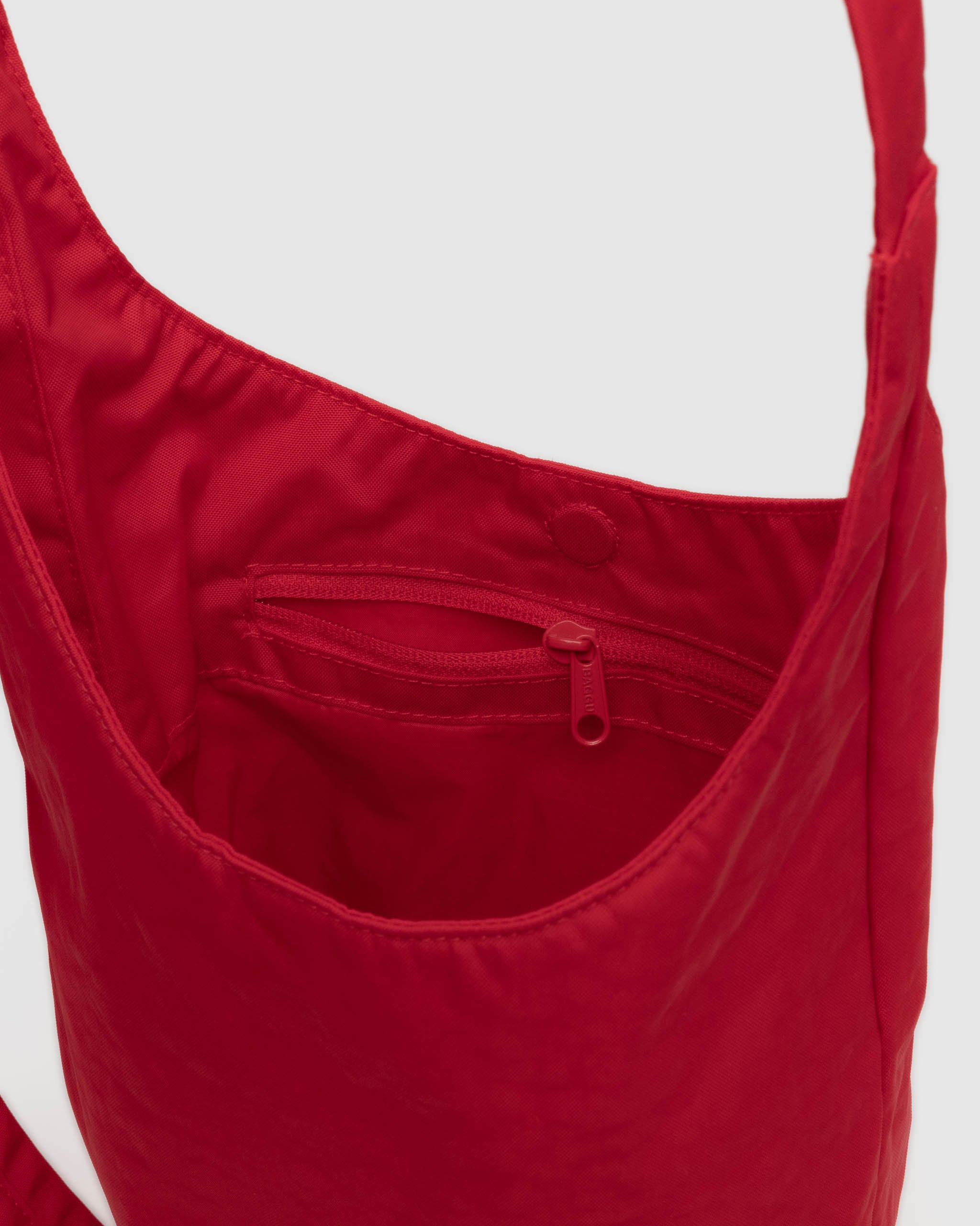 BAGGU Small Nylon Sling- Candy Apple