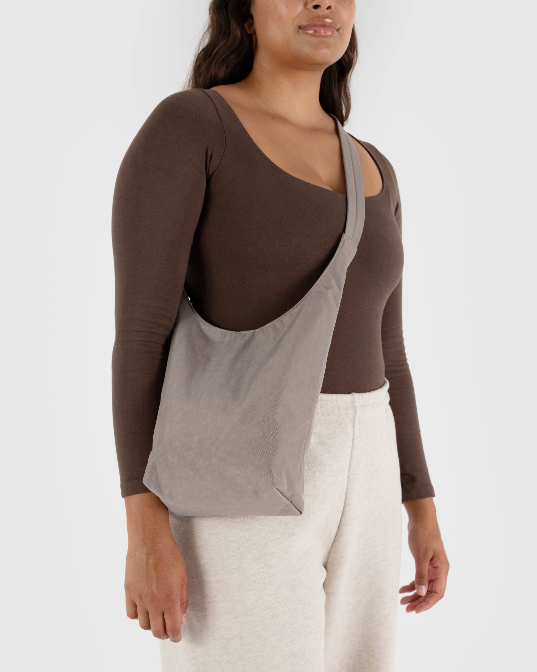 BAGGU Small Nylon Sling- Dove