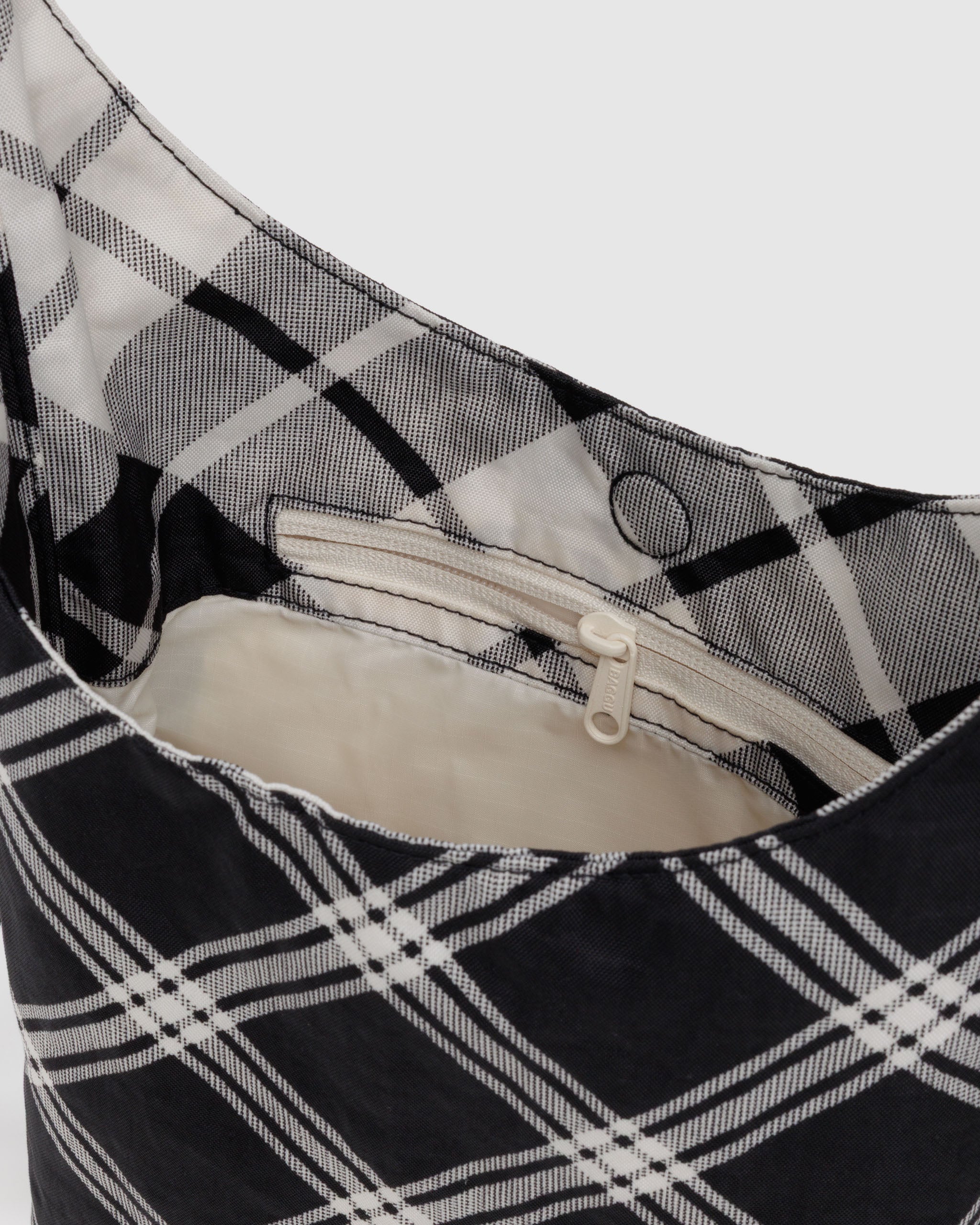 BAGGU Small Nylon Sling - Mixed Plaid