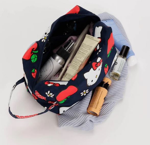 Baggu Dopp Kit Hello Kitty Apple